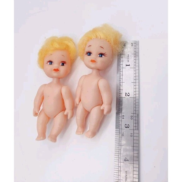 2 Vintage Dolls Approx 3.5" Plastic Blonde Hair Blue Eyes Unmarked Unbranded Toy - Picture 10 of 10
